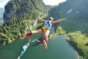 足彩网_布莱顿伤员康复进程曝光，三笘薰领衔积极恢复训练，球队迎来曙光