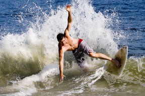 中国足彩网-巴黎圣日耳曼与里尔交锋，数据前瞻结合战术解析，法甲王座谁属？