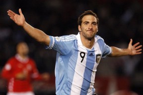 足彩网首页-欧洲豪门商业战报，米兰25亿欧元赞助收入显尴尬，英超双雄超50亿领跑