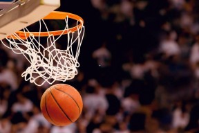 足彩网：巴萨主场掀起进攻狂潮 奥萨苏纳铁血防线面临终极考验