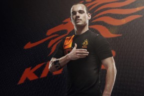 足彩网首页|前曼城助教披露，2008年曼城曾报价3000万镑求购梅西，引发巴萨强烈不满