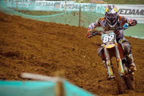 中国足彩网：四连胜下的震撼一击！皇马21岁新星帽子戏法登基，姆巴佩位置岌岌可危？贡萨洛·加西亚崭露头角