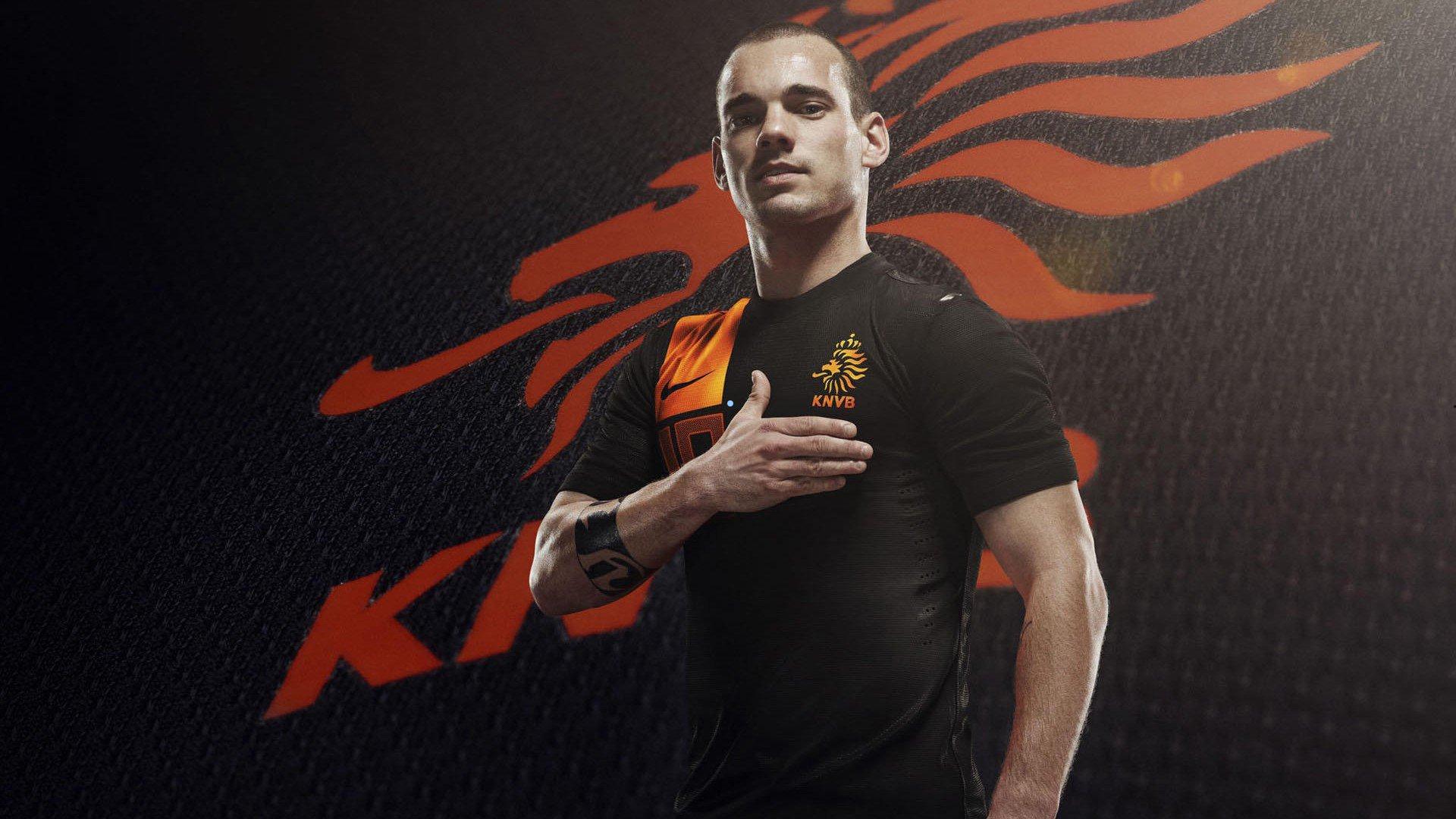 希勒坦言曼城实力强劲，德比成卡里克确立帅位关键一役